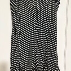 Chic Black and White Striped skirt